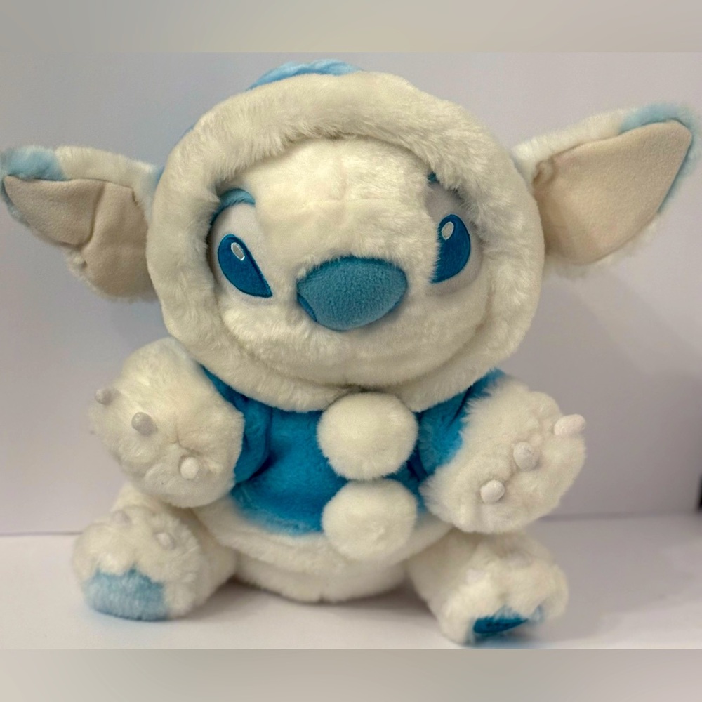 Snowball Stitch Plush toy from the movie Lilo & Stitch Disney Store Exclusive